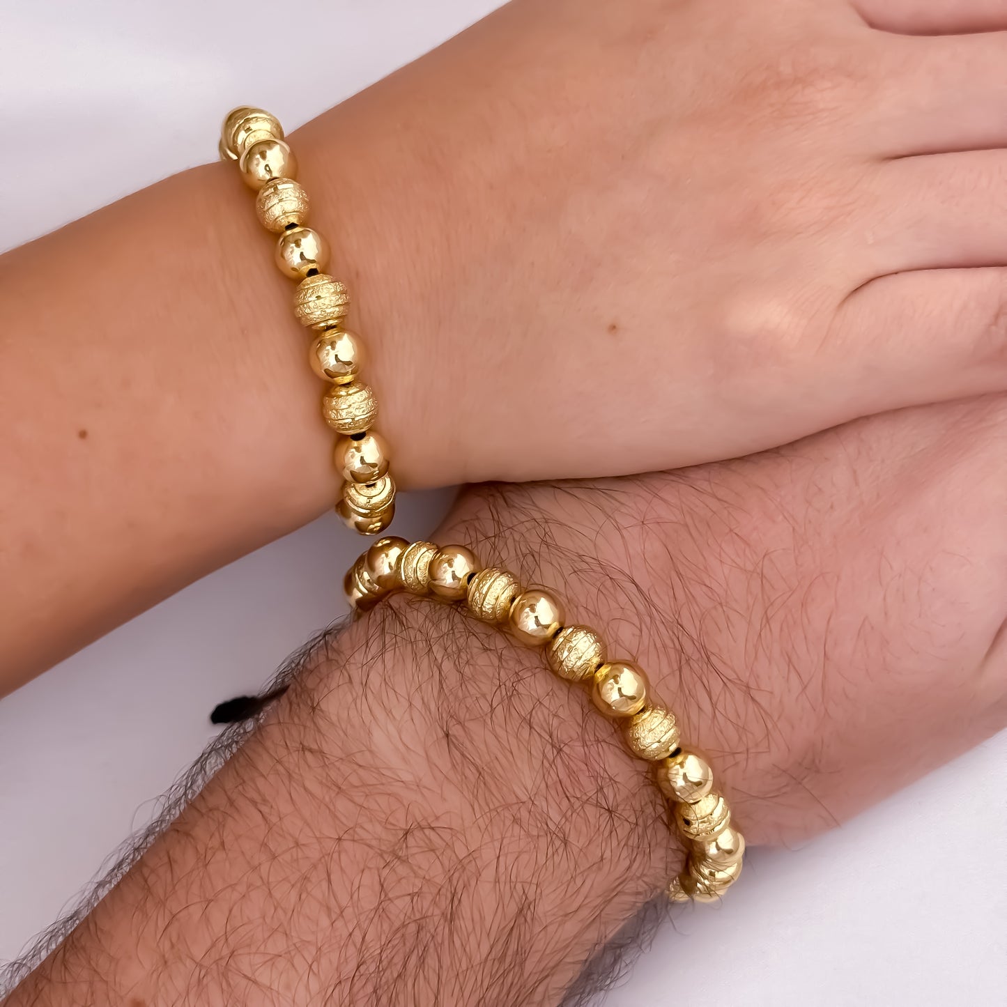 Pulseras para Parejas en Balina Diamantado y Liso Numero 8mm en Oro Laminado 18k con Garantia de por vida mismo color de Oro 18k