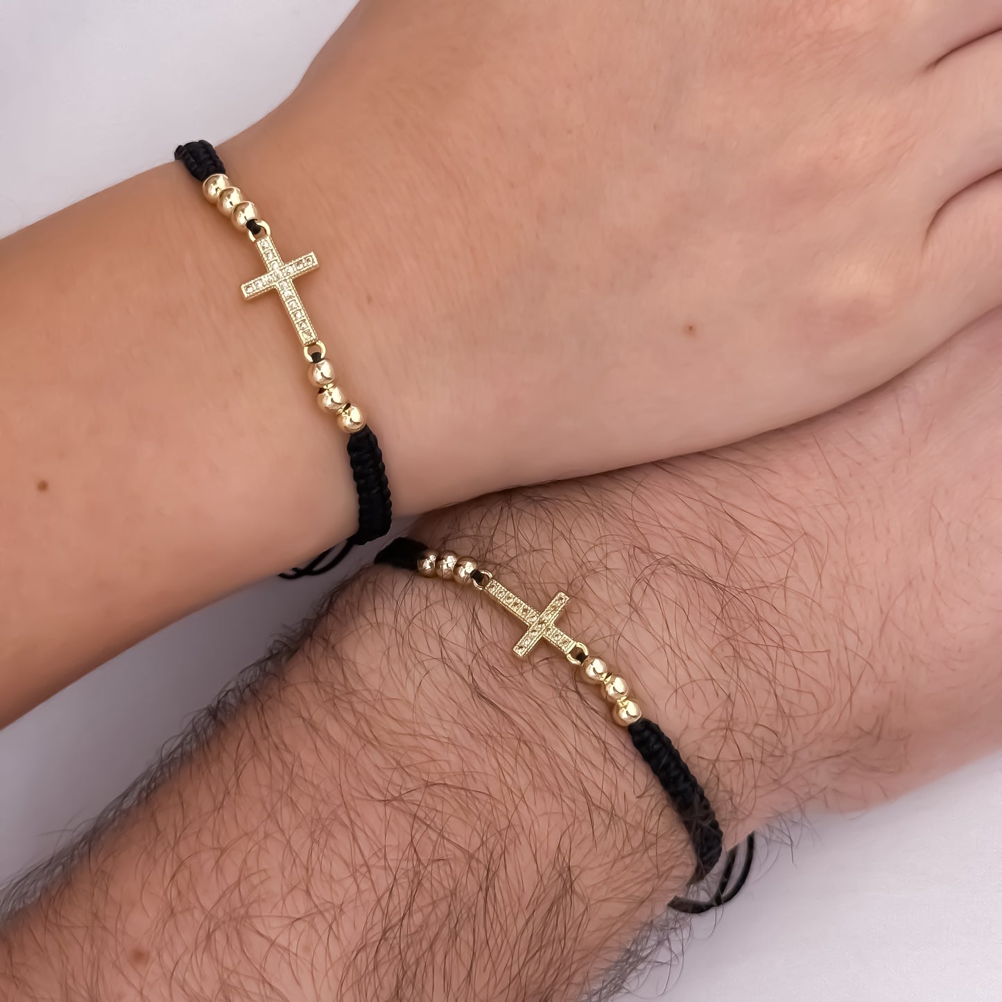 Pulseras Cruz Trebol con Micro circones en Balin Liso de 4mm en ORO Laminado 18k con Garantia de por vida mismo color de Oro de 18k