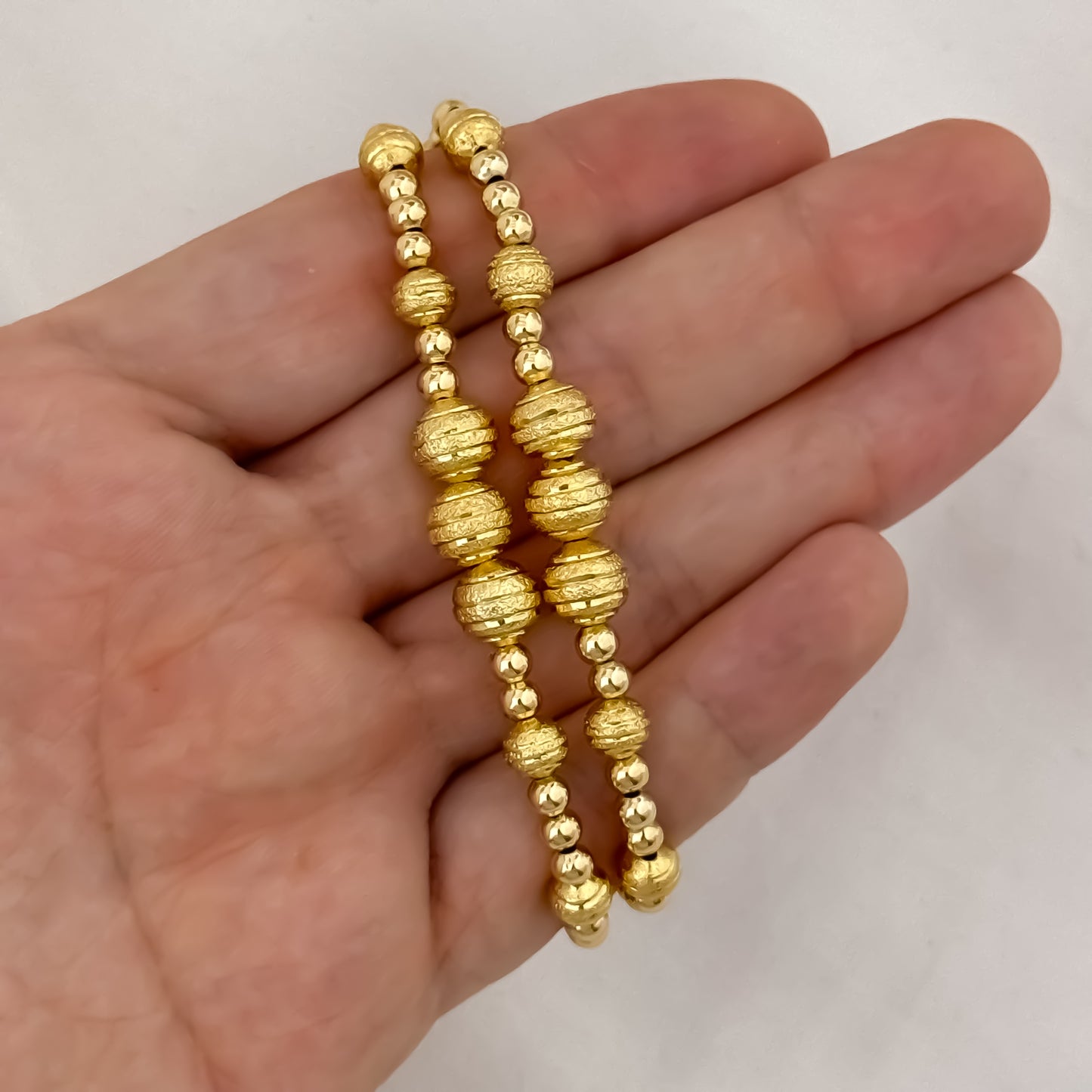 Pulseras para Parejas en Balin Diamantado y Liso Numero 8mm Y 4mm en Oro Laminado 18k con Garantia de por vida mismo color de Oro 18k