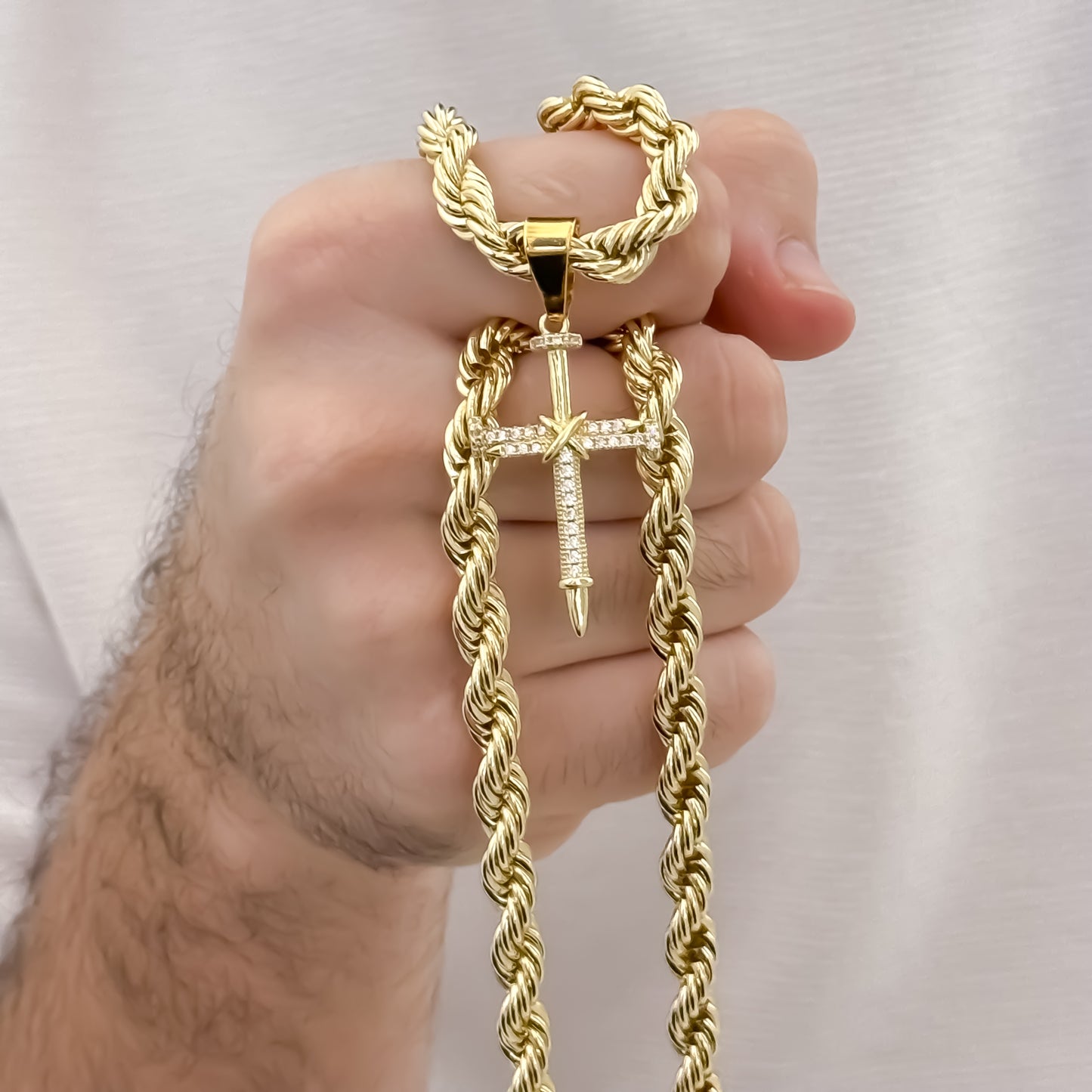 Cadena Lazo Siciliano de Hombre Gruesa de 60cm de 10mm de Grosor + Cruz Clavo con Micro circones cristales en Oro Laminado 18k con Garantia de por vida