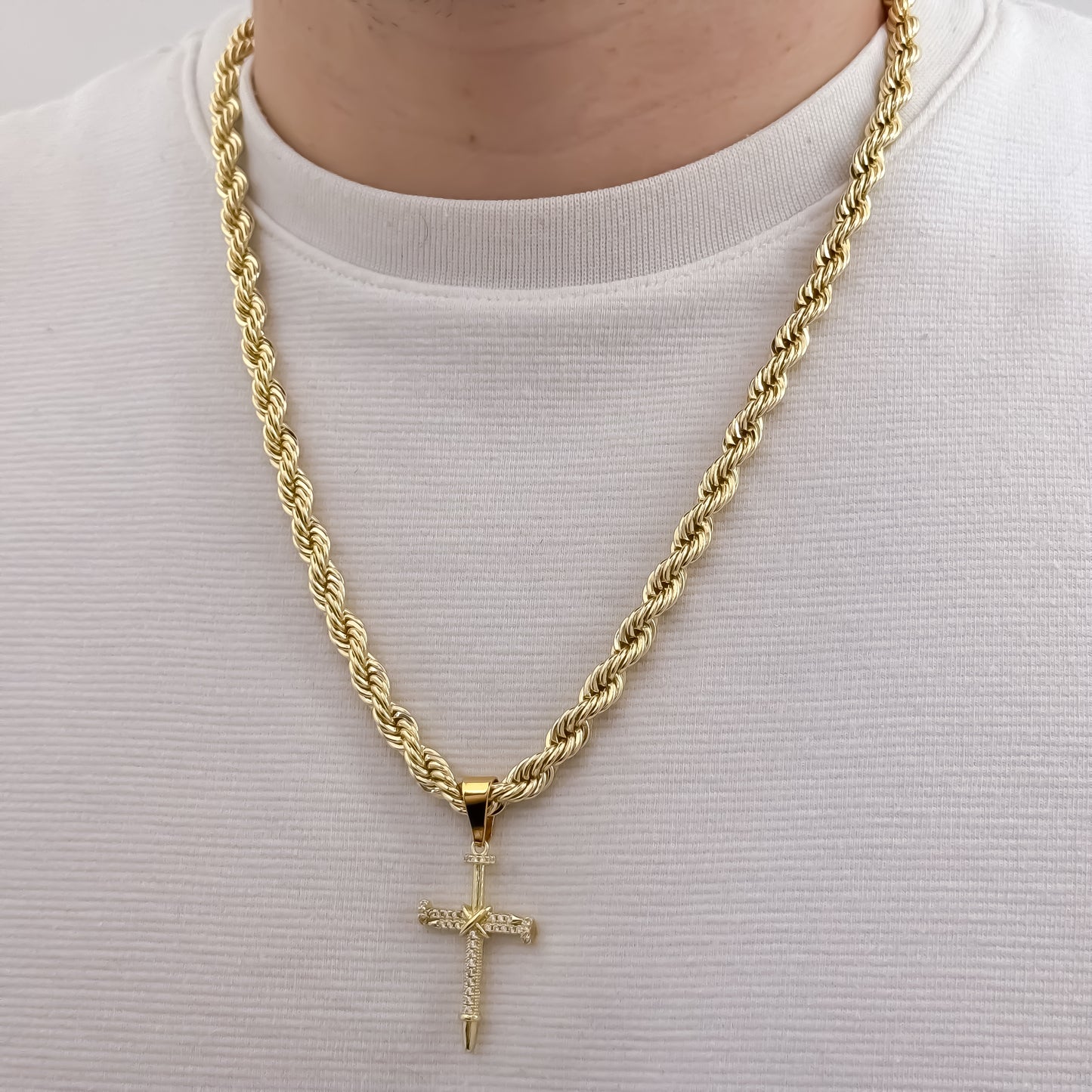 Cadena Lazo Siciliano de Hombre Gruesa de 60cm de 10mm de Grosor + Cruz Clavo con Micro circones cristales en Oro Laminado 18k con Garantia de por vida