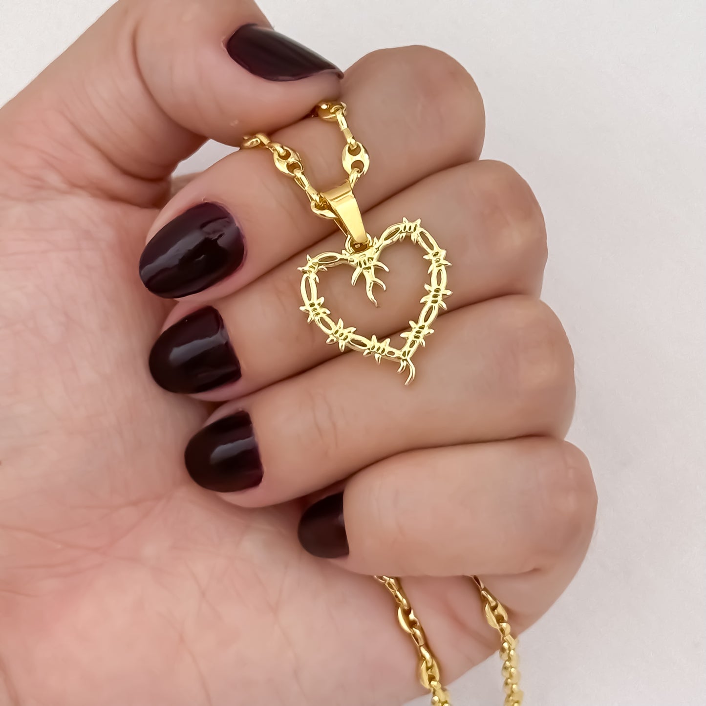 Cadena Tejido Gucci de Dama de 45cm de 3mm de Grosor + Dije de Corazon de Karol G en Oro Laminado 18k con Garantia de por vida