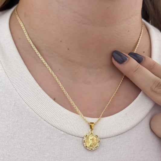 Cadena Tejido Chino de Dama de 45cm de 3mm de Grosor + Virgen de Guadalupe Tallada en Oro Laminado 18k con Garantia de por vida