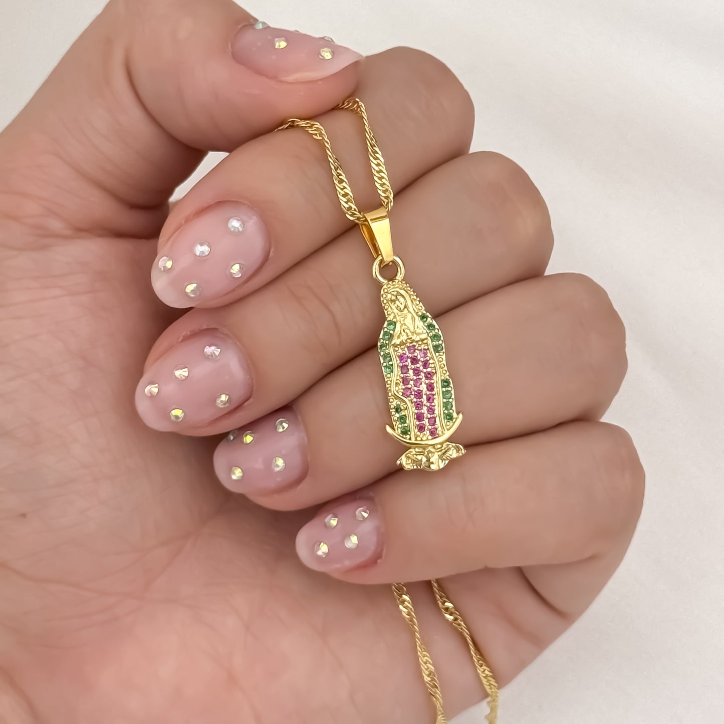 Cadena tejido Singapur de 45cm de 2mm de Grosor + Virgen Guadalupe de colores en Oro Laminado 18k con Garantia de por vida